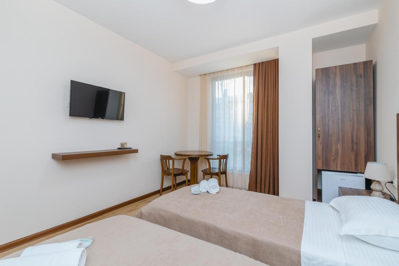 Gala Boutique Hotel Kutaisi Exteriör bild
