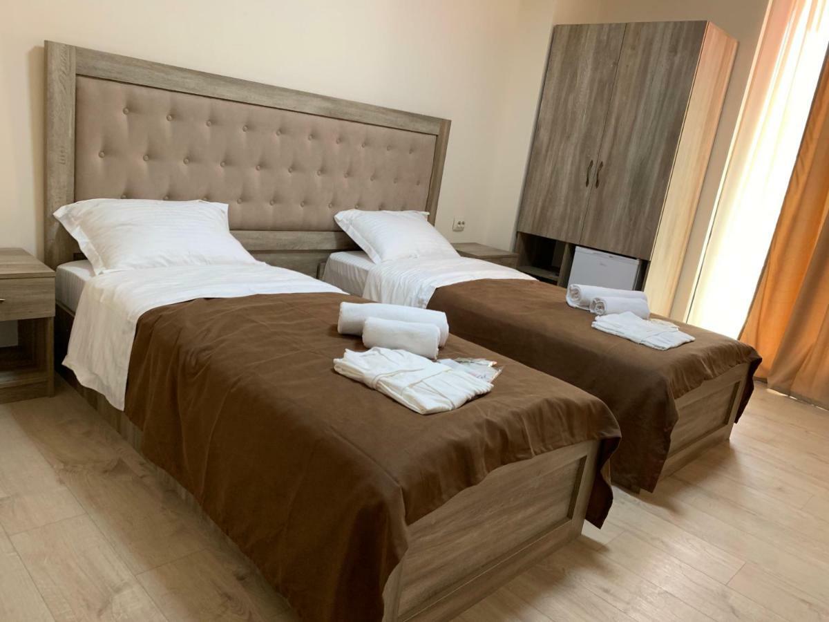 Gala Boutique Hotel Kutaisi Exteriör bild