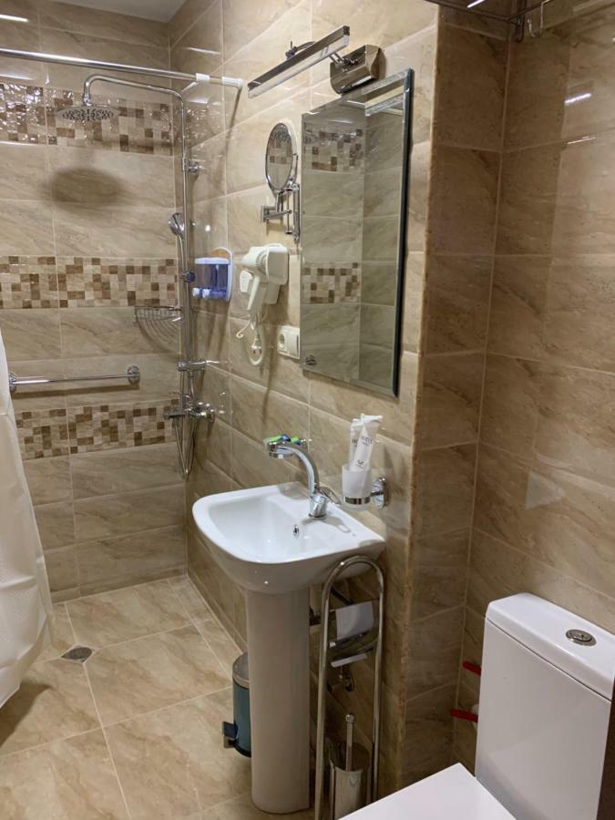 Gala Boutique Hotel Kutaisi Exteriör bild