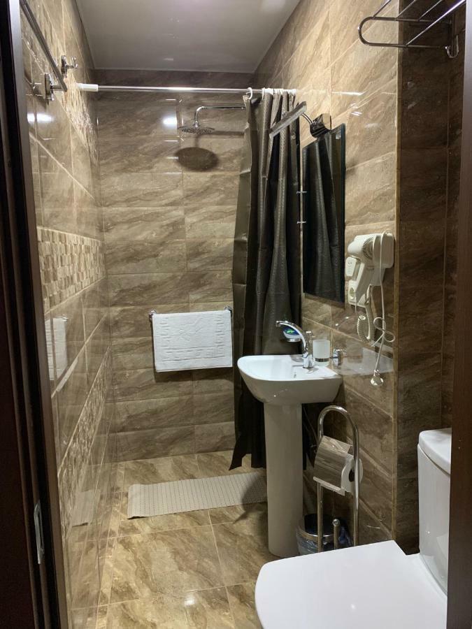 Gala Boutique Hotel Kutaisi Exteriör bild